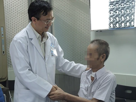 Cứu sống bệnh nhân bị nhồi máu cơ tim rất nặng ảnh 1