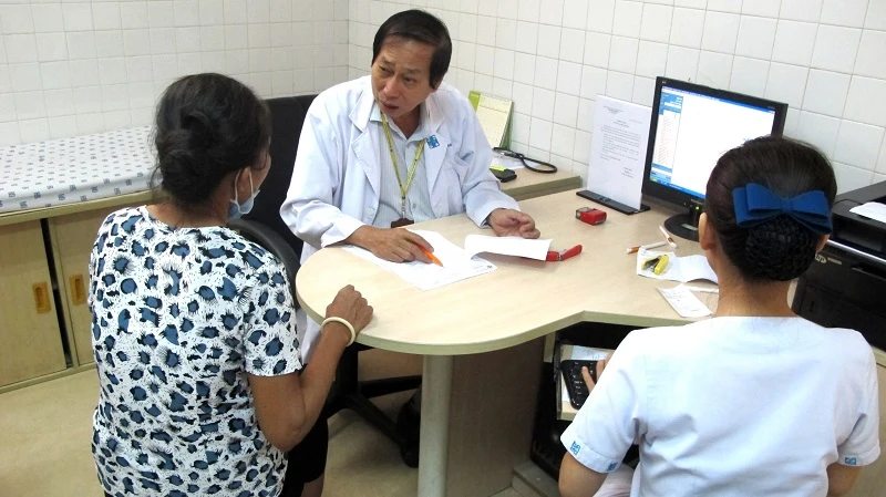 Theo dõi viêm gan siêu vi B định kỳ là cách đề phòng ung thư gan.