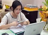 Học sinh lớp 9, 12 mong sớm trở lại trường