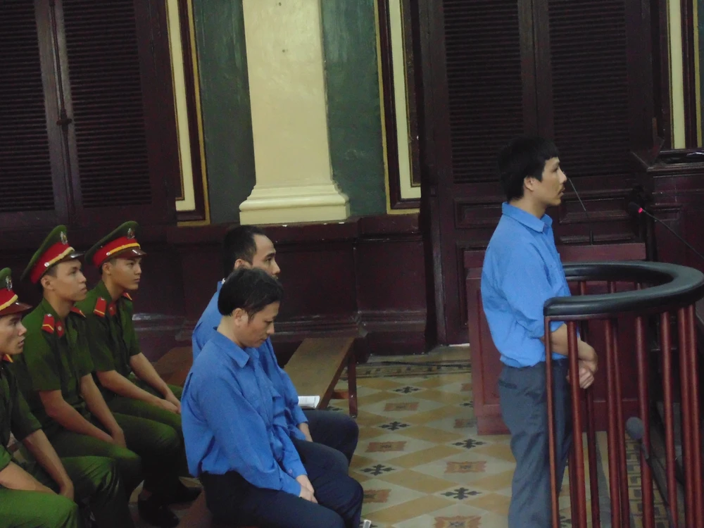 Các bị cáo trong phiên tòa xét xử Cty Cộng Đồng Việt