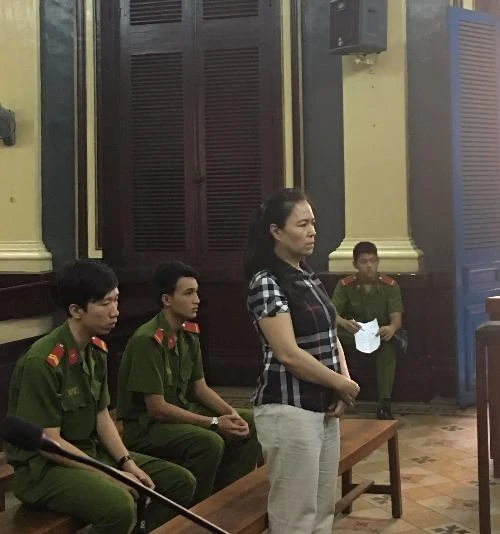 Bị cáo Chi tại phiên toà