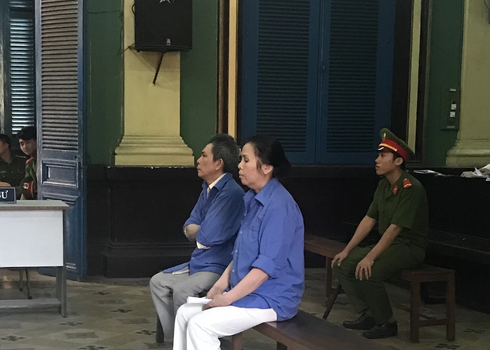 Cặp vợ chồng chuyên lừa các đại gia bất động sản ảnh 1