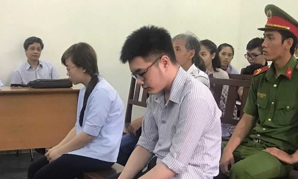 nam sinh giết bạn đồng tính 