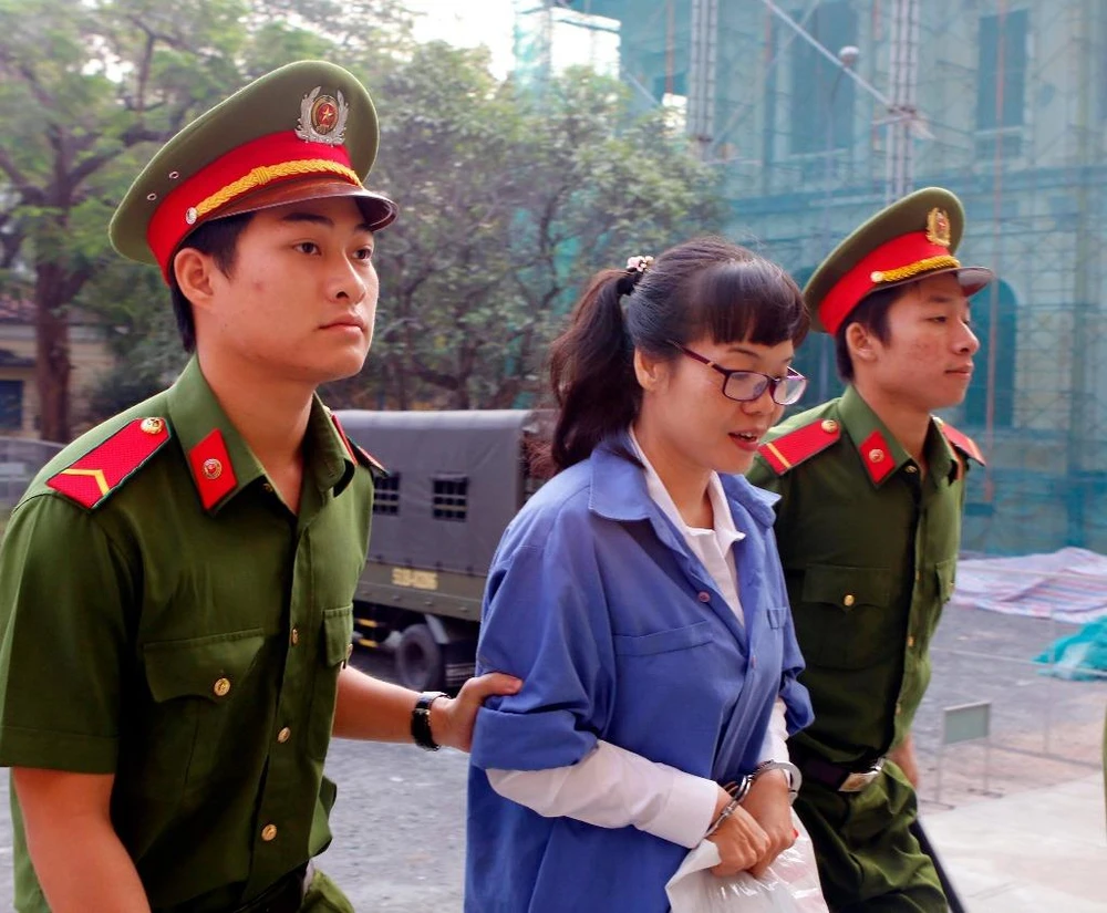 Huyền Như vẫn tiếp tục... hầu toà sau tết