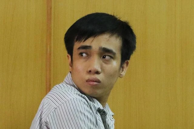 Tên trộm vào khách sạn trộm ô tô xui xẻo