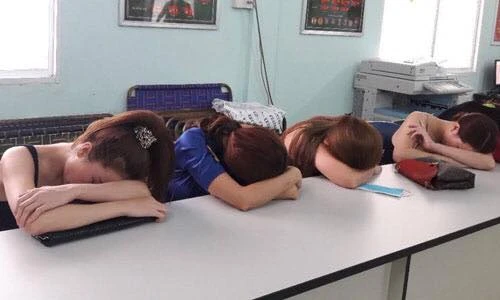 Các “tú bà” hoa khôi đường dây bán dâm nghìn đô hầu toà