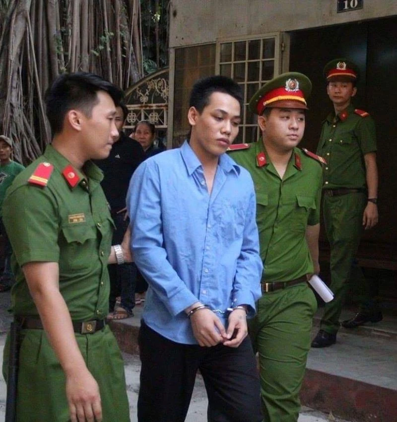 Bị chê điện thoại bèo, nam thanh niên giết bạn