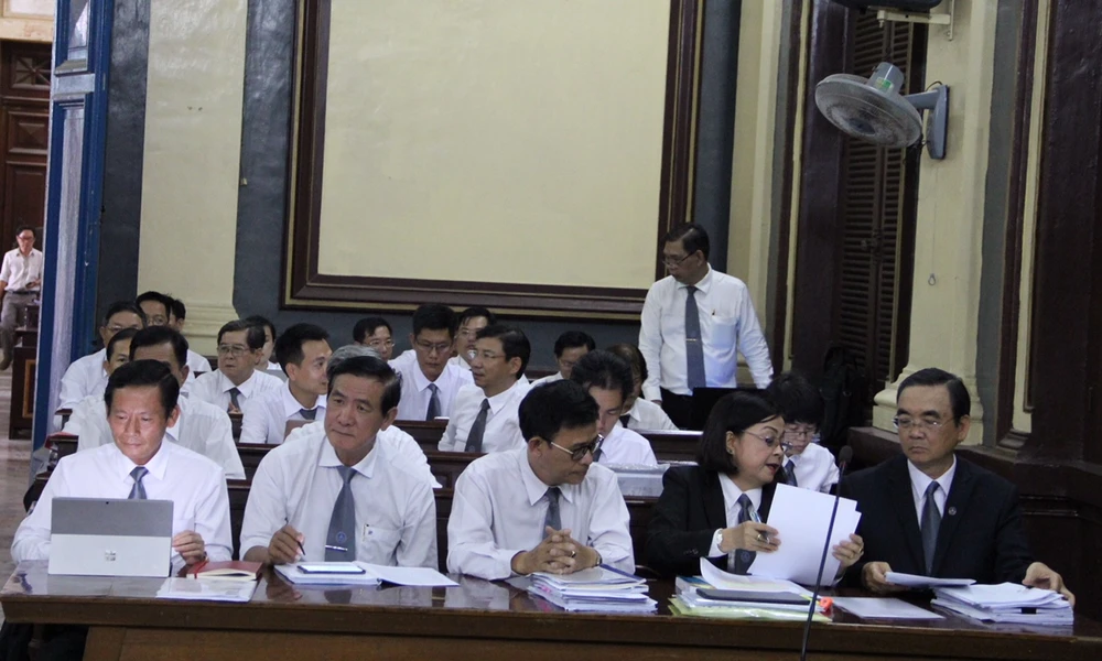 Ngân hàng CB đòi nhóm Phương Trang trả hơn 27.000 tỉ ảnh 1