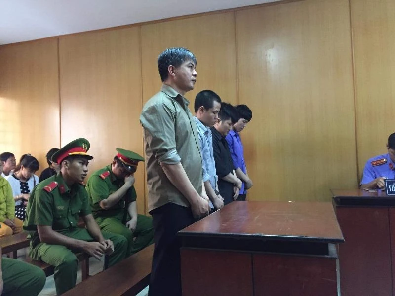 Thông dịch viên vào tù vì phi vụ muỗng