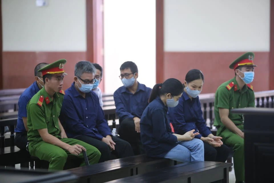 Ông Trầm Bê không xuất hiện, tòa hoãn xử ảnh 2