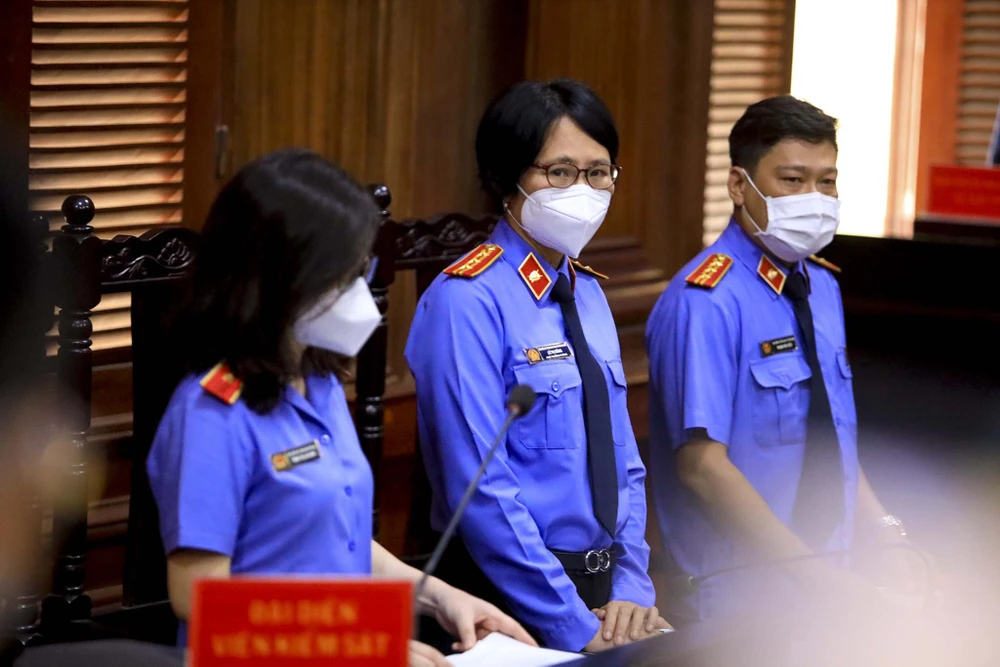 VKS đề nghị phạt bị cáo Dương Thị Bạch Diệp tù chung thân ảnh 1