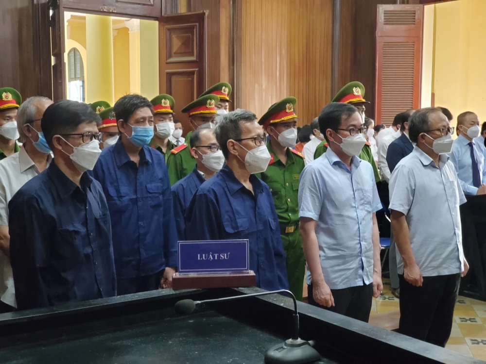 Tòa xử phạt bị cáo Tất Thành Cang 10 năm tù, Tề Trí Dũng 20 năm tù ảnh 2