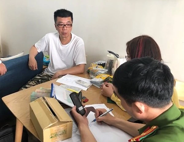 Chiu Hao Cheng tại cơ quan điều tra khi mới bị bắt. Ảnh: HT