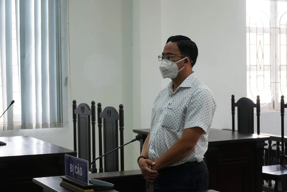 Sửa án vụ người xưng 'Ban chỉ đạo quận 7' ảnh 1