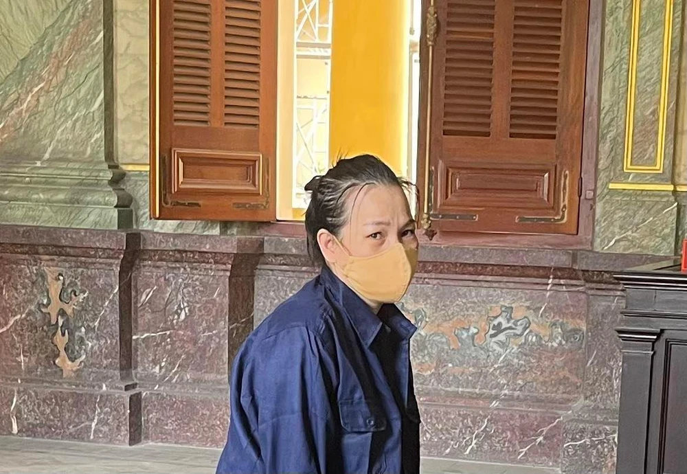 Bị cáo Võ Thị Mộng bị phạt 22 năm tù về hai tội. Ảnh: HOÀNG YẾN