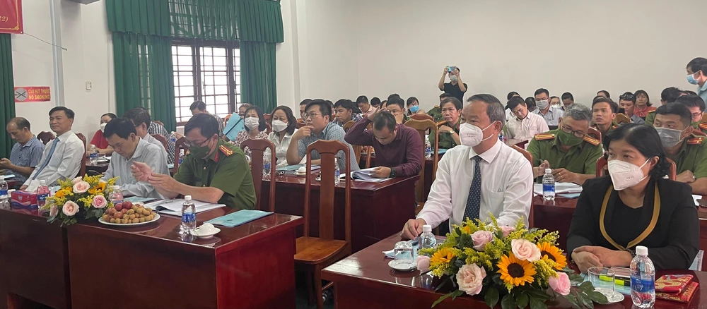 Chánh án TAND quận Phú Nhuận Phạm Doãn Hiếu cùng các đại diện lãnh đạo ban ngành trên địa bàn tham dự hội nghị. Ảnh: HOÀNG YẾN