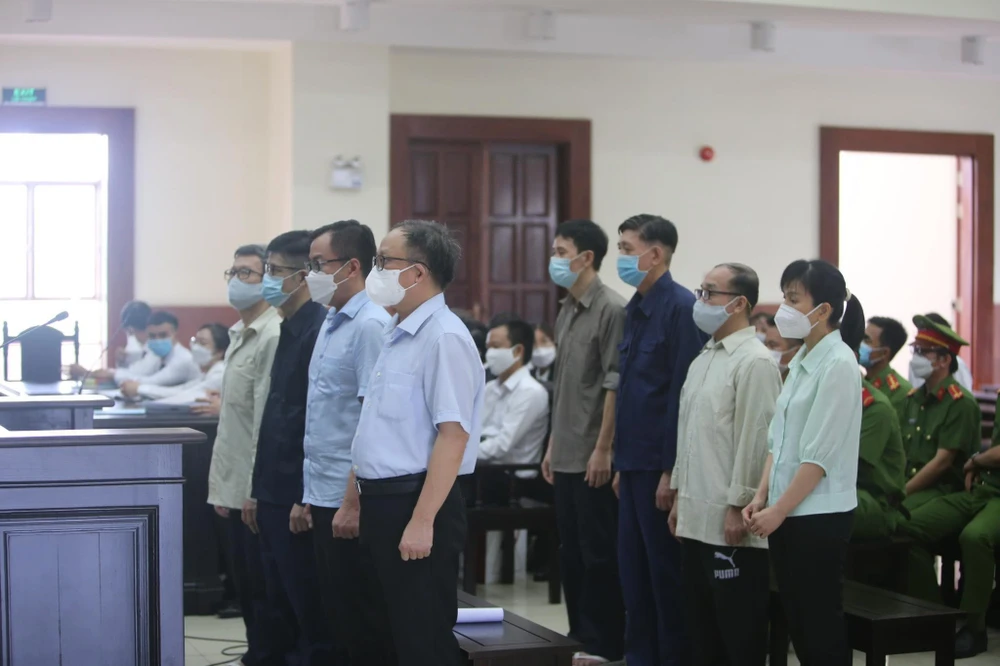 Các bị cáo tại phiên phúc thẩm. Ảnh: HOÀNG YẾN