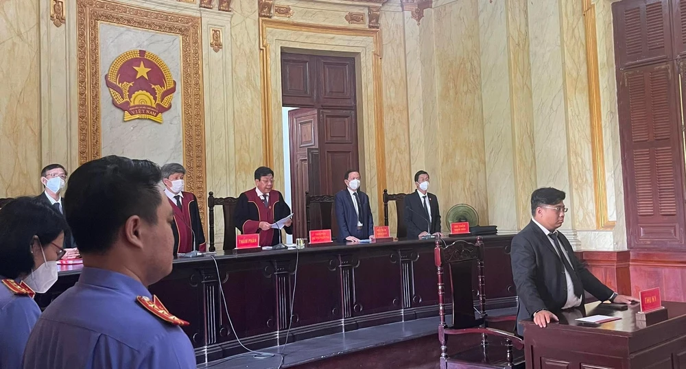 Chủ toạ phiên xử là thẩm phán Phạm Lương Toản, Chánh tòa Hình sự TAND TP.HCM. Ảnh: HOÀNG YẾN