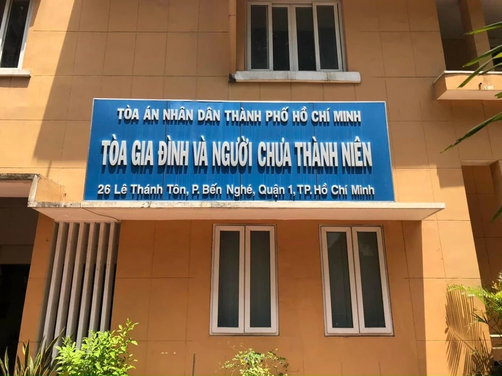 Tòa xét xử kín vì bị hại là người chưa thành niên. Ảnh: H.YẾN