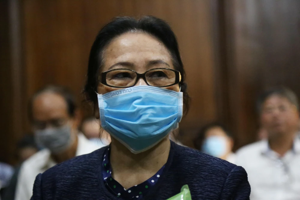 Dương Thị Bạch Diệp, 73 tuổi, giám đốc Công ty Diệp Bạch Dương, kháng cáo kêu oan. Ảnh: T.GIANG Dương Thị Bạch Diệp, 73 tuổi, giám đốc Công ty Diệp Bạch Dương, kháng cáo kêu oan. Ảnh: T.GIANG