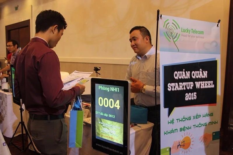 xếp hàng khám bệnh thông minh