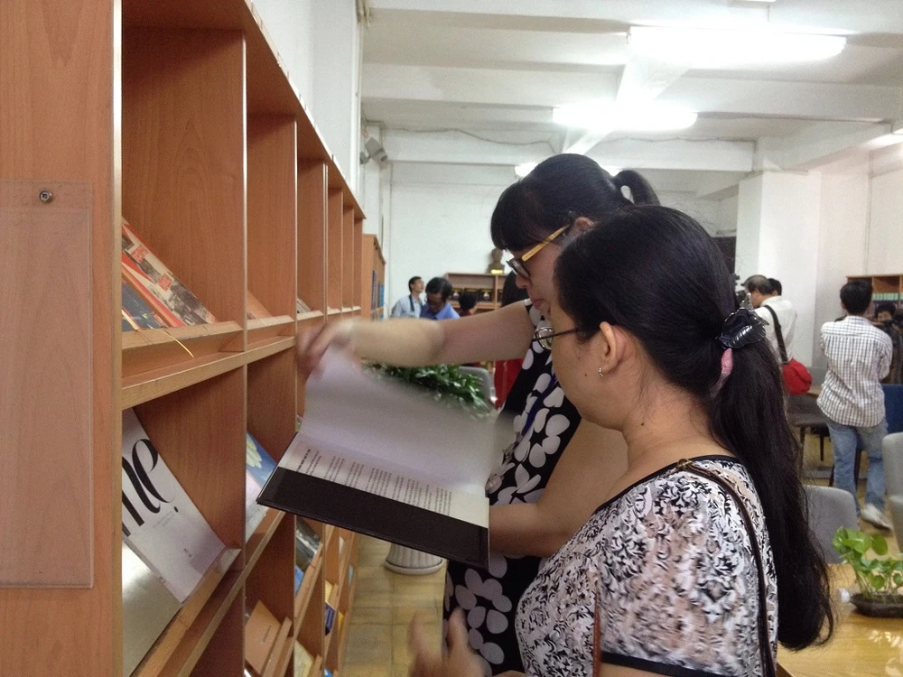 Khai trương thư viện Trần Trọng Đăng Đàn ảnh 2