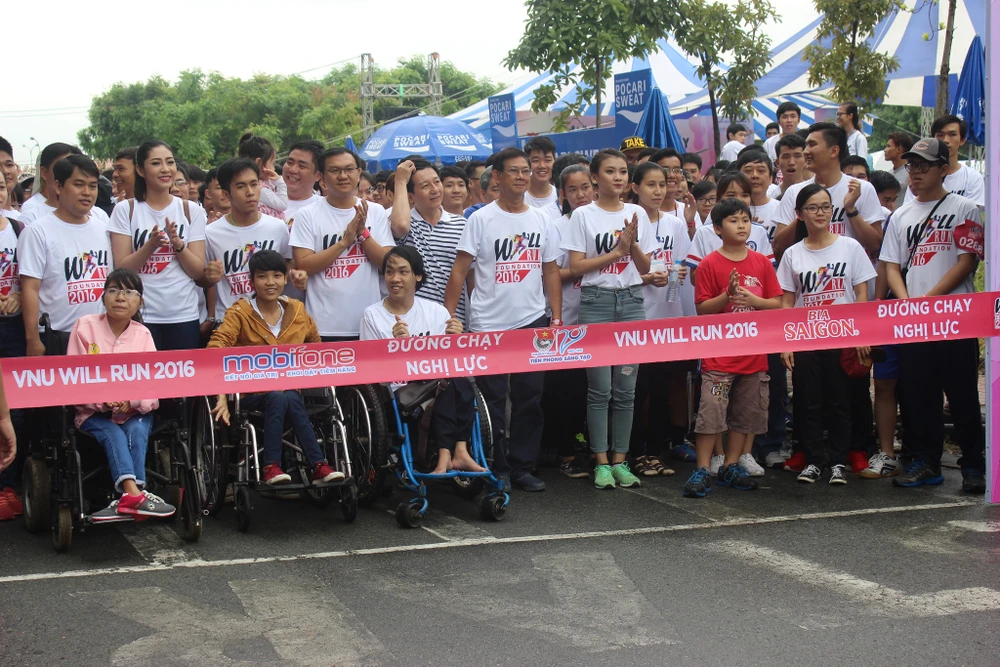 Hơn 3.000 người chạy tiếp sức cho sinh viên nghị lực ảnh 2