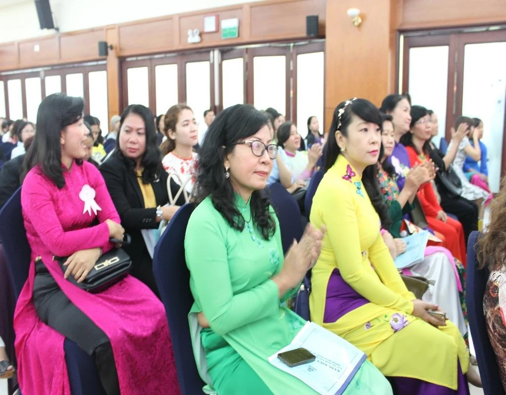 Tuyên dương 105 phụ nữ giỏi việc nước, đảm việc nhà ảnh 3 105 chị được bình chọn danh hiệu phụ nữ hai giỏi tiêu biểu