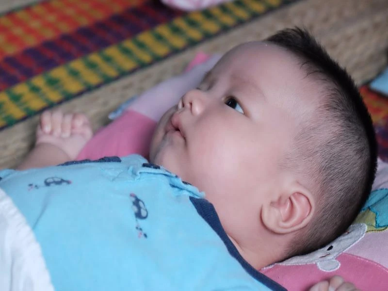 Bé Cà Rốt khá bụ bẫm, tăng cân sau hơn một tháng về nhà mới