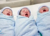 Mẹ sinh tam thai, 2 bé vẫn còn trong bọc điều