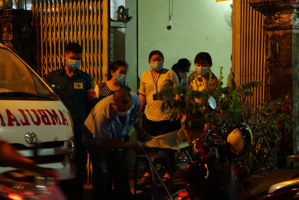 TP.HCM xác minh 86 người tiếp xúc, bay chung với BN 2910 ảnh 1