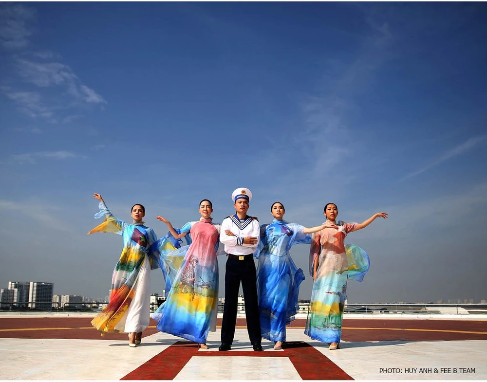 Hoãn cưới tham gia chống dịch, 20 cặp đôi hạnh phúc trong lễ cưới tập thể ảnh 4