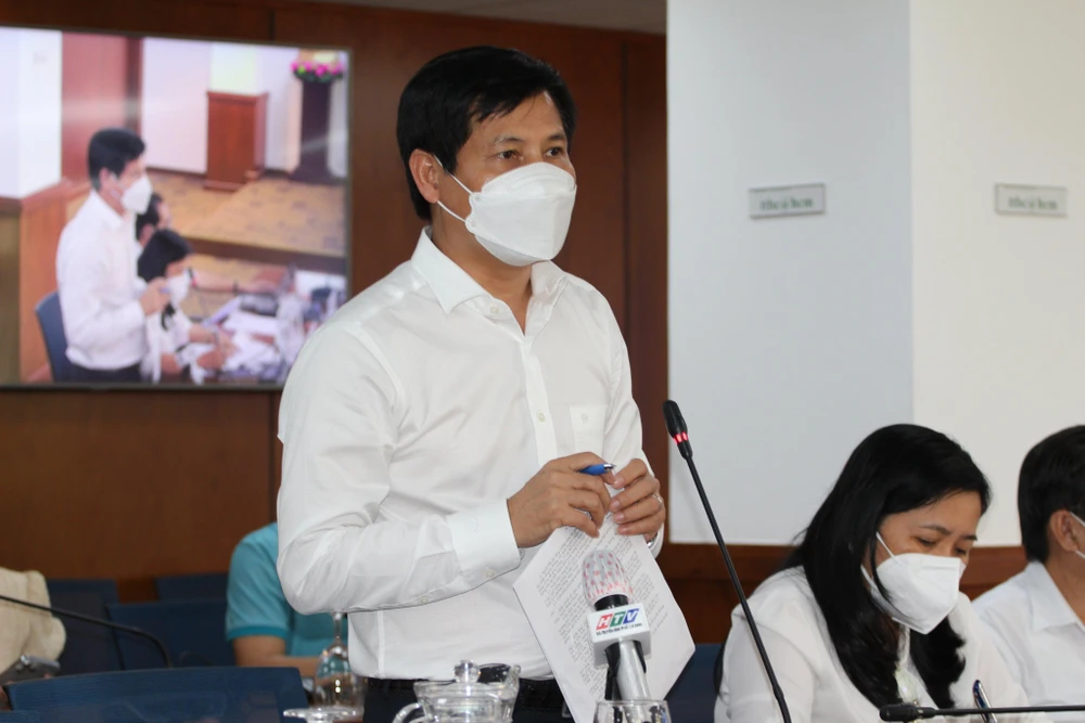 Ông Phan Công Bằng, Phó Giám đốc Sở Giao thông Vận tải TP.HCM trả lời về tình hình ùn tắc giao thông những ngày gần đây. Ảnh: TN