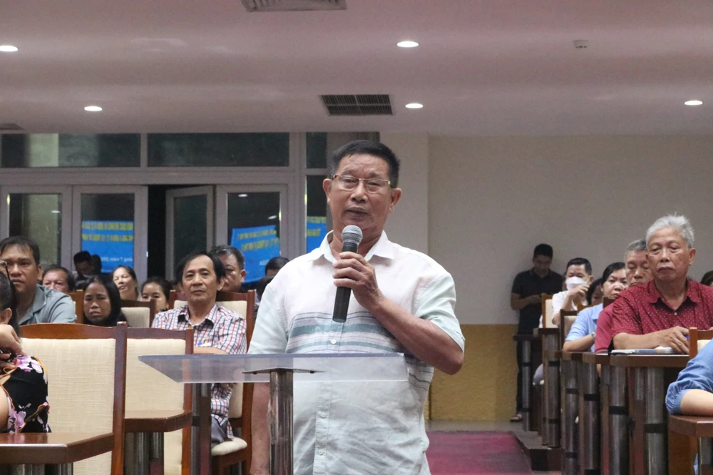 Cử tri quận Bình Thạnh quan tâm về lương hưu, cát biển