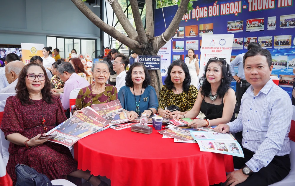 người Việt Nam ở nước ngoài (3).jpg