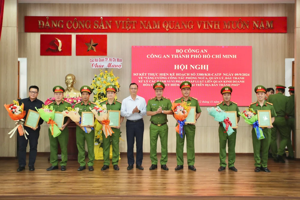 9,7 tấn Xyanua (14).jpg