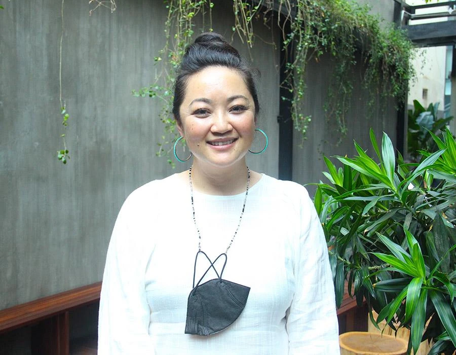 Dù sống một mình ở Việt Nam nhưng bà Mimi Vũ có cảm giác được sống trong gia đình mình. Ảnh: LÊ THOA