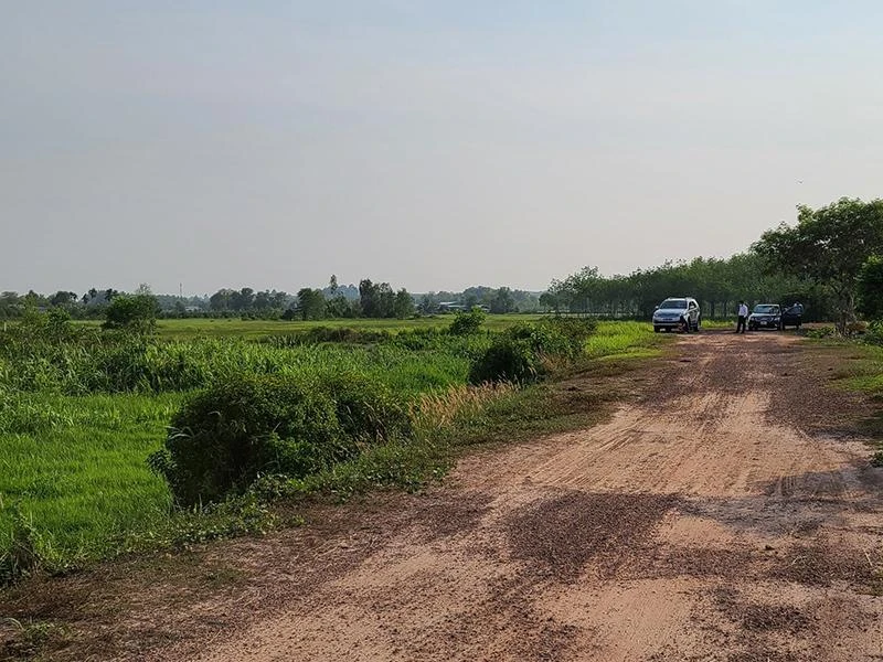 Theo UBND huyện Củ Chi, khi nghe thông tin huyện sắp lên TP, các tập đoàn lớn sẽ về đầu tư thì xảy ra sốt đất cục bộ tại các khu vực phân khu 1, phân khu 2 dọc sông Sài Gòn. Ảnh: HV Theo UBND huyện Củ Chi, khi nghe thông tin huyện sắp lên TP, các tập đoàn lớn sẽ về đầu tư thì xảy ra sốt đất cục bộ tại các khu vực phân khu 1, phân khu 2 dọc sông Sài Gòn. Ảnh: HV