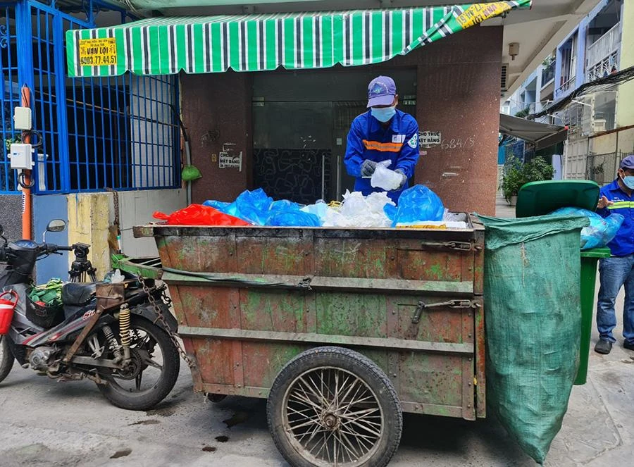 TP.HCM đang siết chặt vấn đề vệ sinh môi trường tại các trạm trung chuyển trên địa bàn TP. Ảnh: NC