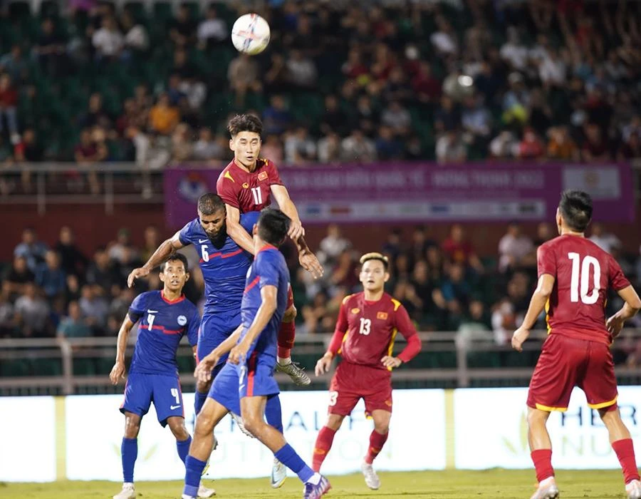 Đội tuyển Việt Namtăng một bậc từ 97 lên 96 thếgiới. Ảnh: VFF