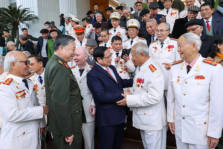 Thủ tướng nhấn mạnh những chặng đường lịch sử chiến đấu và trưởng thành của lực lượng Công an nhân dân luôn gắn liền với những trang sử hào hùng, vẻ vang của dân tộc… Ảnh: VGP