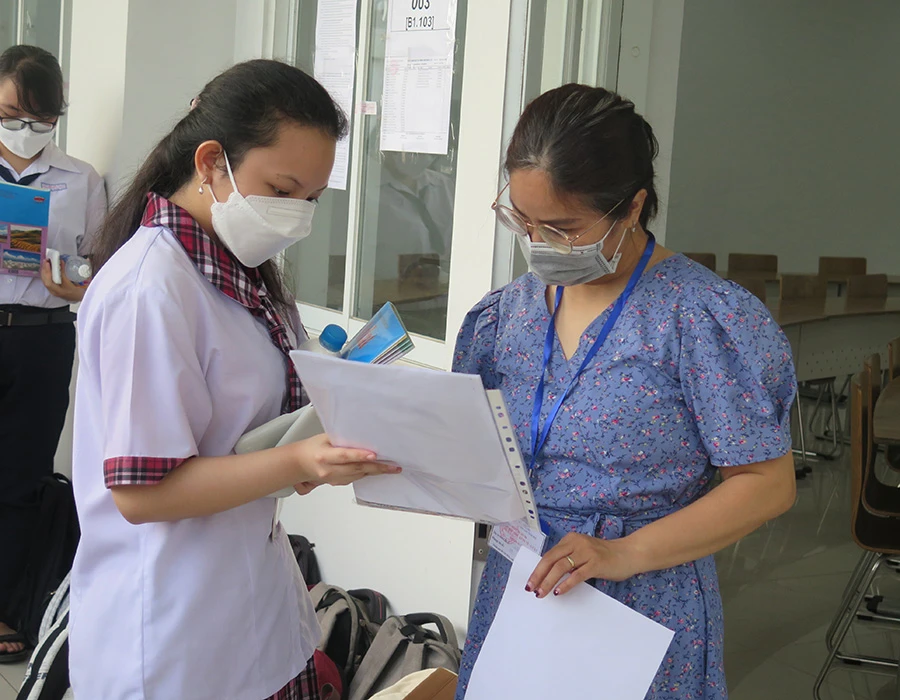 Thí sinh dự thi đánh giá năng lực do ĐH Quốc gia TP.HCM tổ chức năm 2022. Ảnh: P.ANH