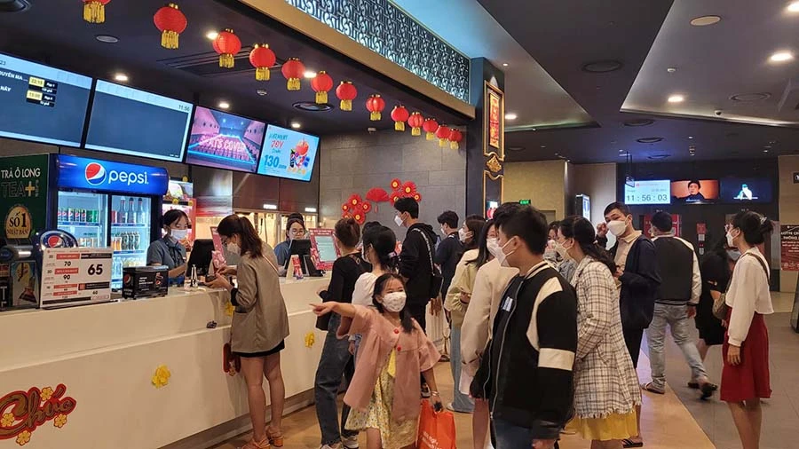 Phim tết thu hút đông đảo khán giả ra rạp. Ảnh: TN
