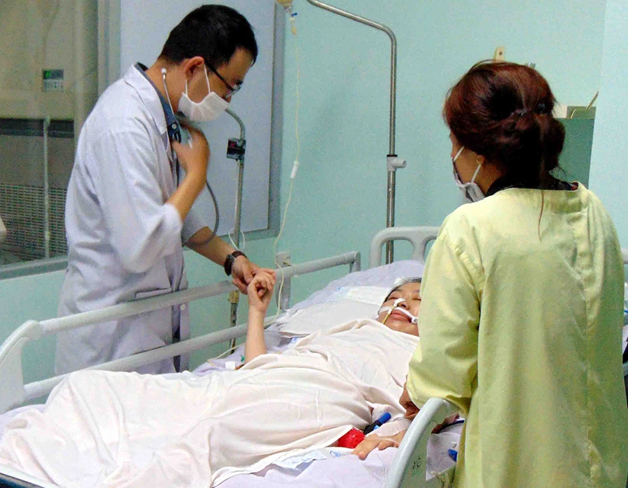 Một bệnh nhân ngộ độc thực phẩm nặng được BV Chợ Rẫy điều trị bằng thuốc hiếm. Ảnh: BV Chợ Rẫy Một bệnh nhân ngộ độc thực phẩm nặng được BV Chợ Rẫy điều trị bằng thuốc hiếm. Ảnh: BV Chợ Rẫy