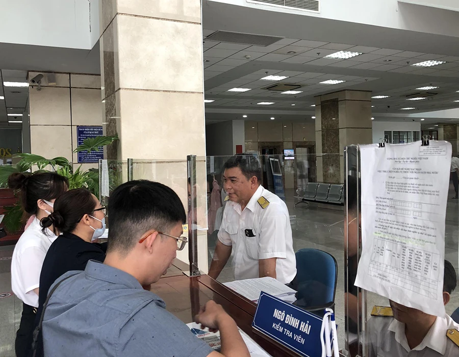 Vụ trưởng Vụ Chính sách thuế khẳng định Luật Thuế TNCN sẽ được sửa đổi theo đúng chủ trương của Đảng, chỉ đạo của Quốc hội, Chính phủ. Ảnh: Q.HUY Vụ trưởng Vụ Chính sách thuế khẳng định Luật Thuế TNCN sẽ được sửa đổi theo đúng chủ trương của Đảng, chỉ đạo của Quốc hội, Chính phủ. Ảnh: Q.HUY