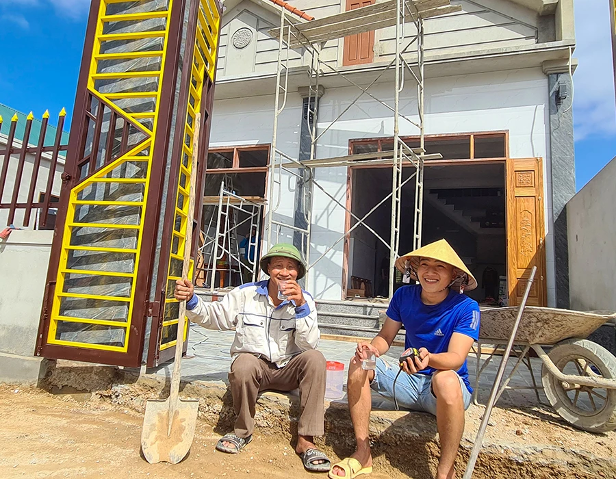 Người dân vui mừng về khu tái định cư