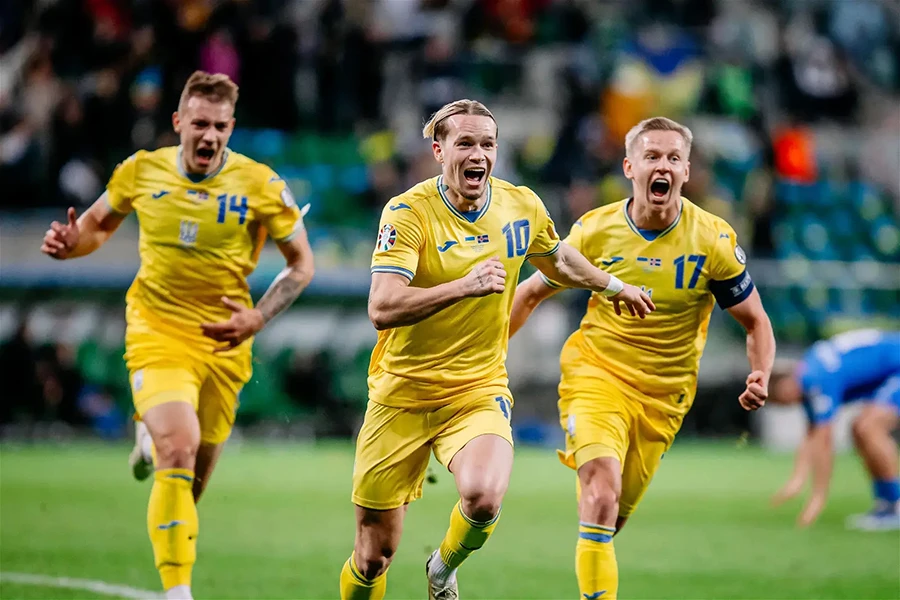 Niềm hạnh phúc của các tuyển thủ Ukraine khi giành vé chơi vòng chung kết Euro 2024.