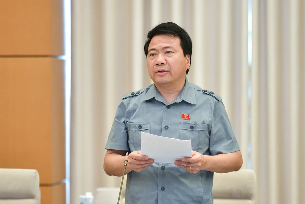 Đề xuất công chứng viên không được quá 70 tuổi