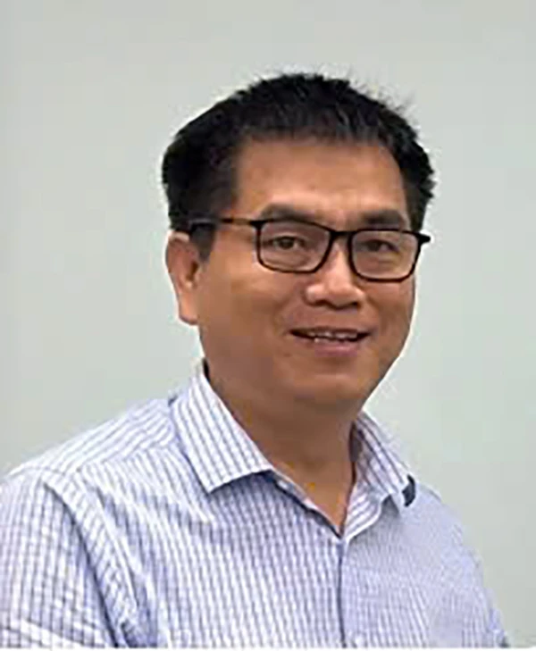 ông hồ sỹ hòa.jpg