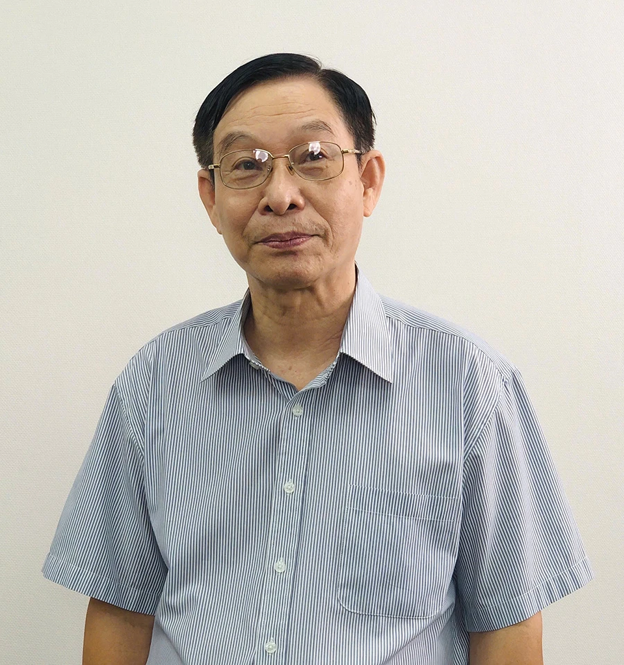 Luật sư TRẦN XOA.